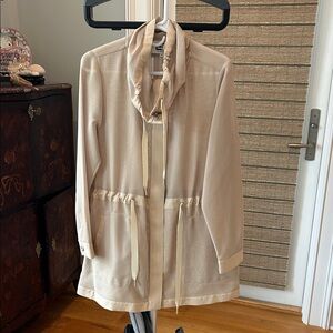 Elegant Cream/Gold Women's Jacket